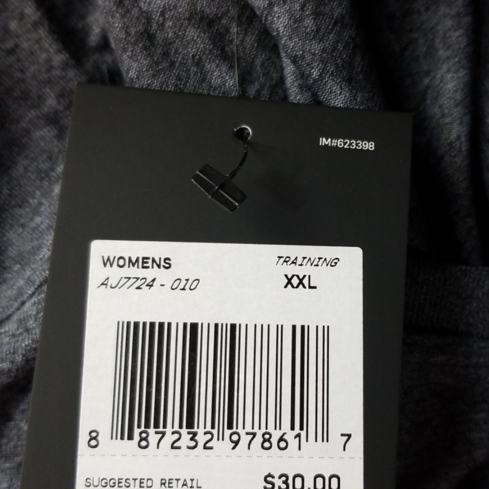 Nike Dri-Fit T-shirt - Picture 7 of 7